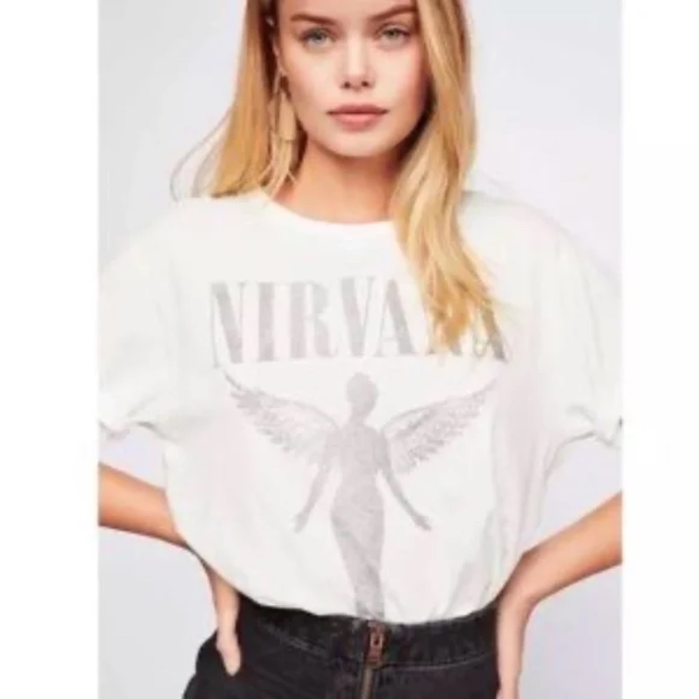 SOLD OUT White Nirvana Utero Vintage Concert Band Graphic Tee - Picture 6 of 8